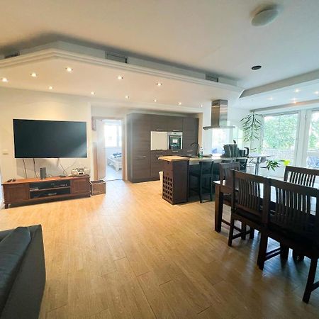 Grosse & Voll Ausgestattete Apartments, Studios, Doppelzimmer, Workspace, Parkplatz, Netflix, Prime & Schnelles Wifi In Ruhiger Lage Mit Garten Рудольштадт Экстерьер фото