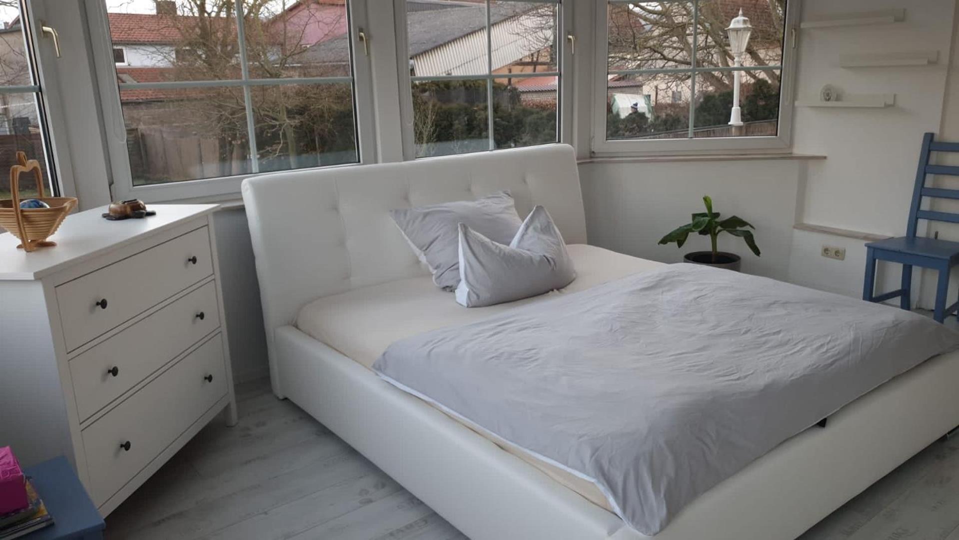 Grosse & Voll Ausgestattete Apartments, Studios, Doppelzimmer, Workspace, Parkplatz, Netflix, Prime & Schnelles Wifi In Ruhiger Lage Mit Garten Рудольштадт Экстерьер фото