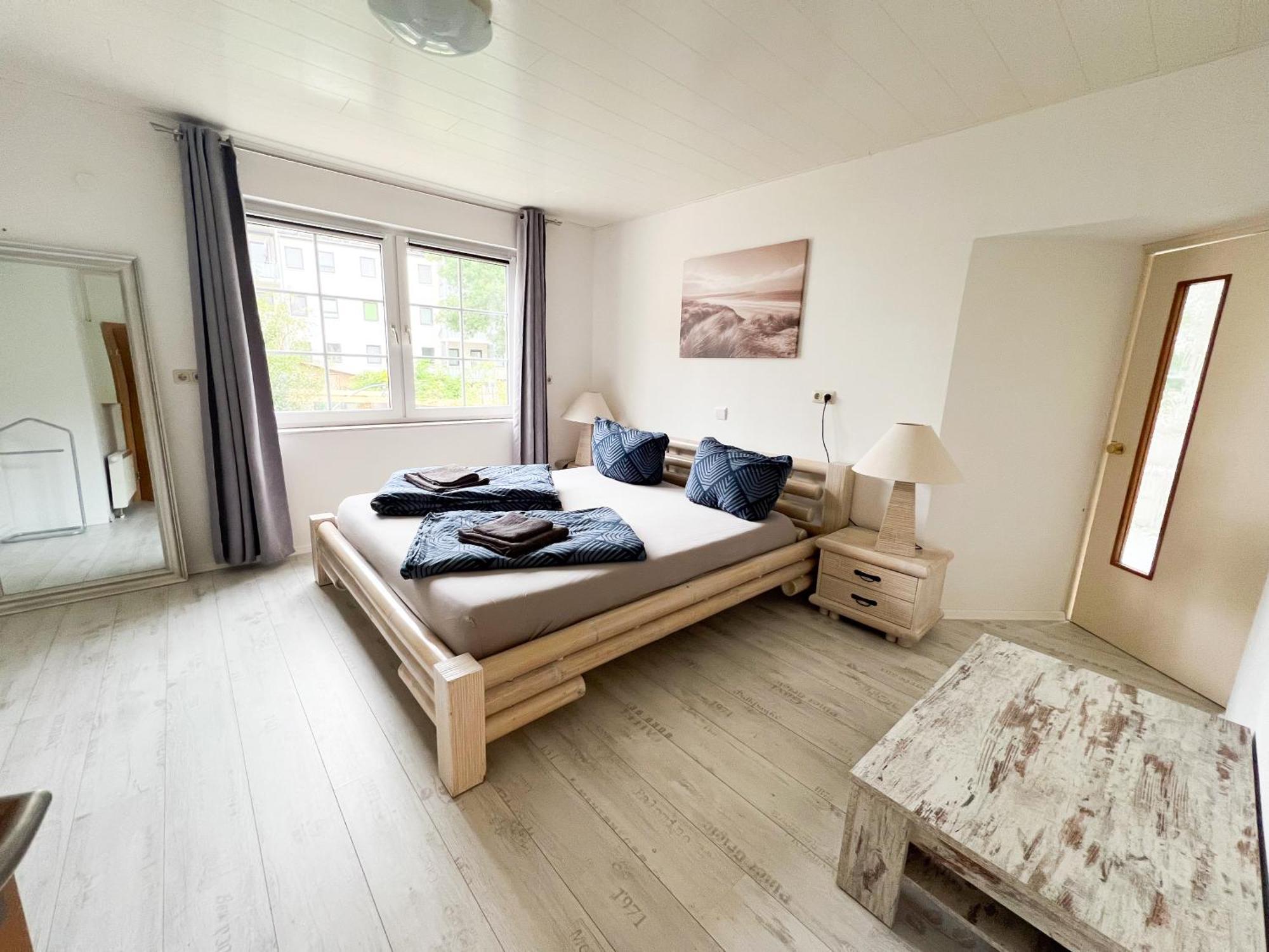 Grosse & Voll Ausgestattete Apartments, Studios, Doppelzimmer, Workspace, Parkplatz, Netflix, Prime & Schnelles Wifi In Ruhiger Lage Mit Garten Рудольштадт Номер фото