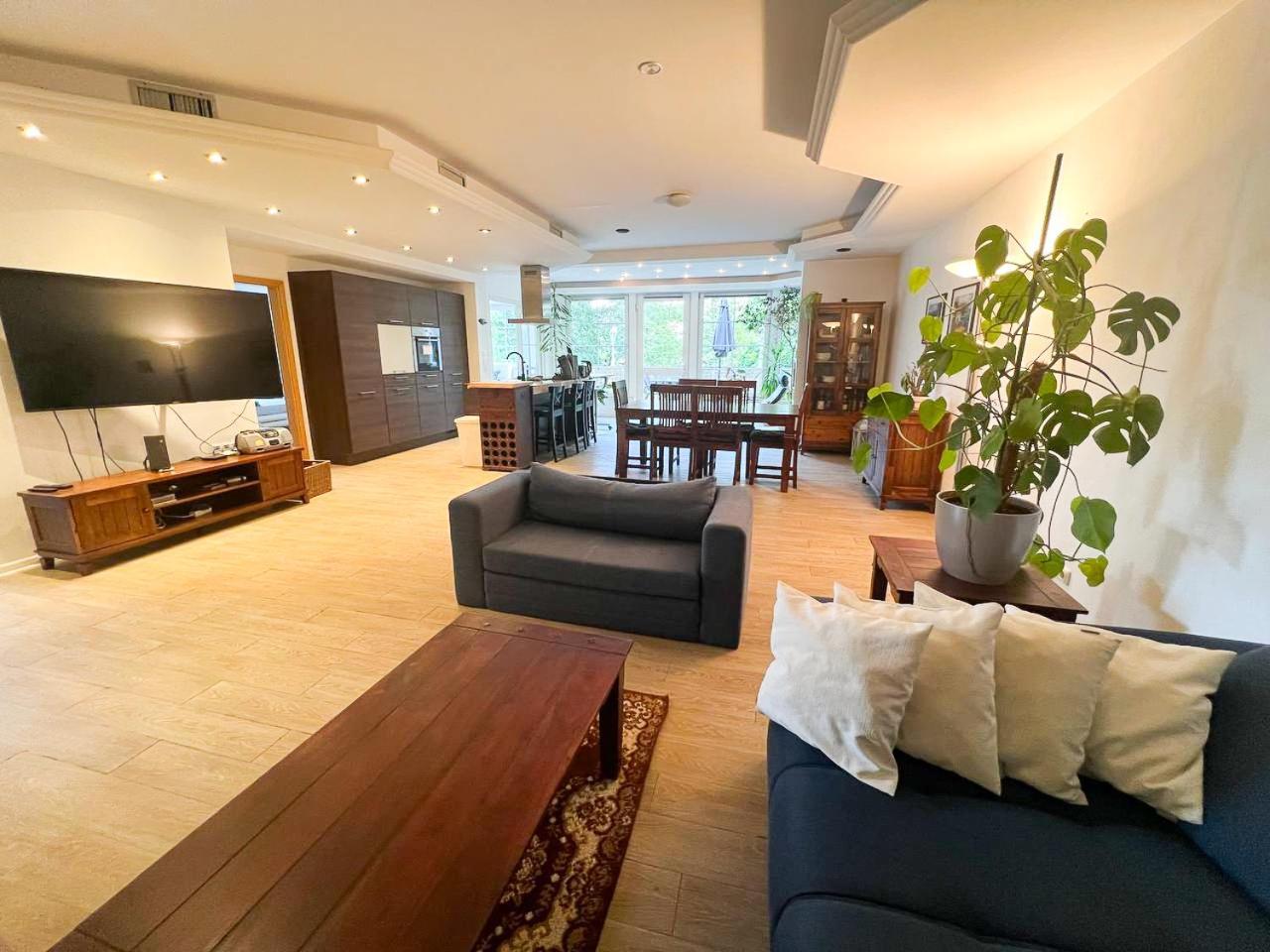Grosse & Voll Ausgestattete Apartments, Studios, Doppelzimmer, Workspace, Parkplatz, Netflix, Prime & Schnelles Wifi In Ruhiger Lage Mit Garten Рудольштадт Экстерьер фото